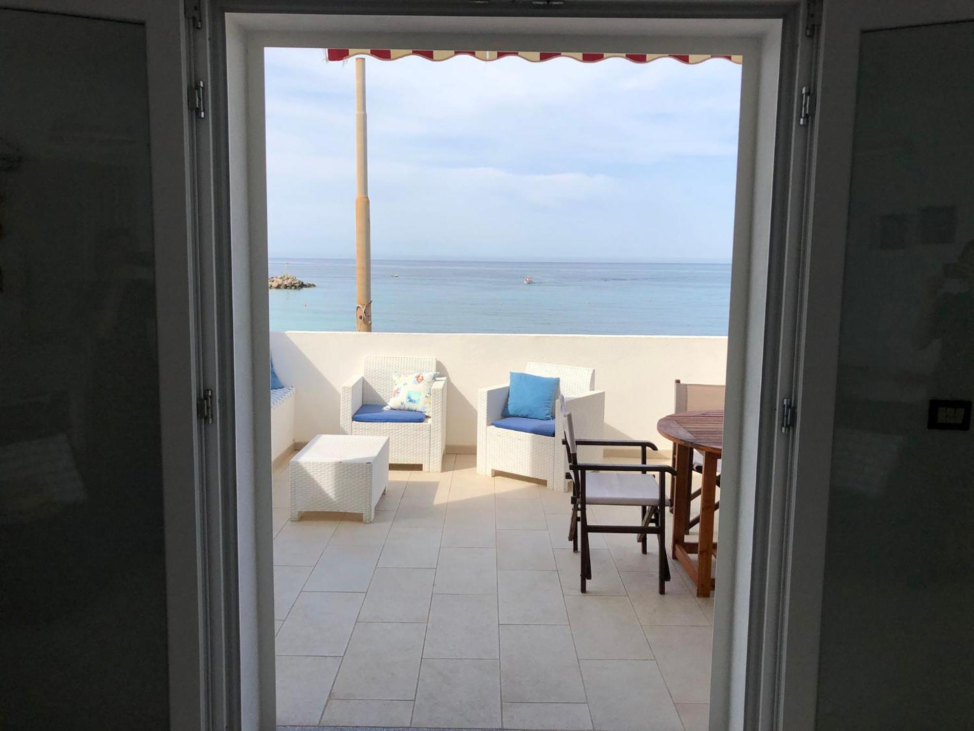 Casa Fronte Mare A Torre Vado Villa Exterior photo